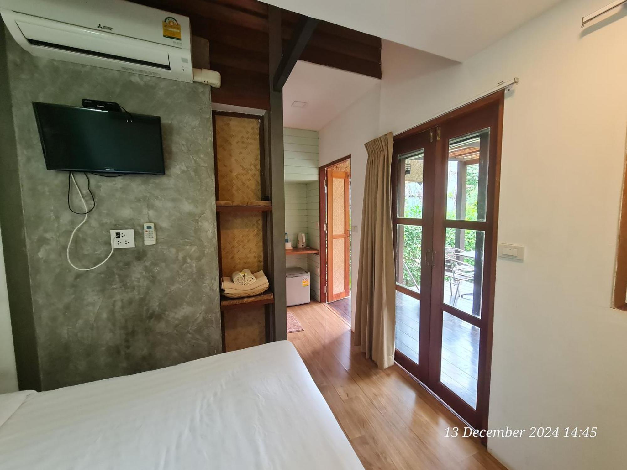 Living Villa Koh Mak